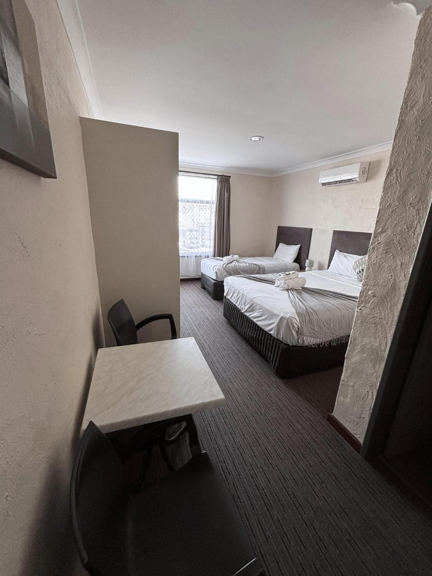 Prince Of Wales Hotel, バンバリー エクステリア 写真